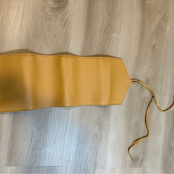 Glass Ladder & Co Katherine Tech Organizer Roll NWT in Honey - Picture 10 of 12